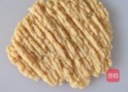 红萝卜鸡肉饼的做法图解2