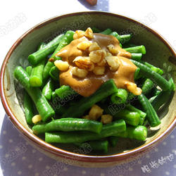 核桃麻酱豆角的做法[图]