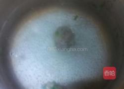 枸杞菜鲜肉丸汤的做法图解2