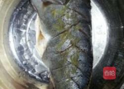 家常烧鲈鱼豆腐干的做法图解2