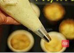 土豆泥鳀鱼杯子蛋糕的做法图解6