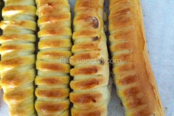 毛毛虫豆沙面包