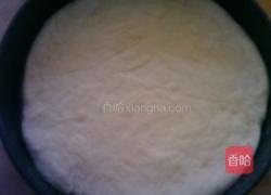 白蘑菇香肠披萨的做法图解2