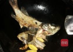 水煮活青石斑鱼的做法图解4