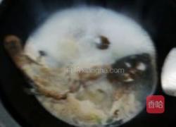 水煮活青石斑鱼的做法图解5