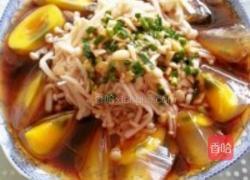 变蛋拌金针菇的做法图解1