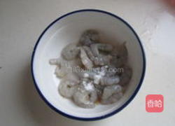 鲜菇虾仁西兰花的做法图解2