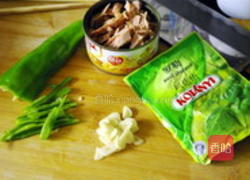 蒜香吞拿鱼意面的做法图解2