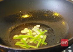 蒜香吞拿鱼意面的做法图解3