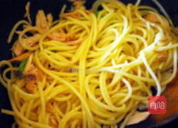 蒜香吞拿鱼意面的做法图解4