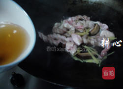 白菜香菇焖鱼鳔的做法图解7