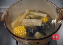 甘蔗粟米煲鸡汤的做法图解8