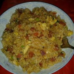 腊肠番茄鸡蛋炒饭的做法[图]