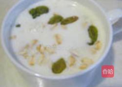 水果牛奶麦片粥的做法图解1