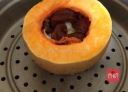 蜜枣百合蒸南瓜的做法图解2