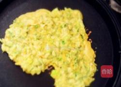 刺槐花玉米饼的做法图解3