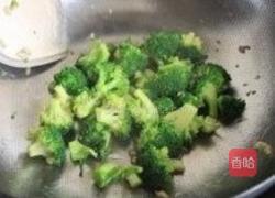 蚝油鱼子西兰花的做法图解4