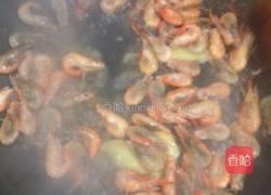萝卜丝烧虾的做法图解4