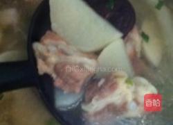 猪骨白萝卜汤的做法图解3