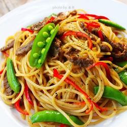 黑椒牛肉炒意粉的做法[图]
