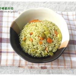 香椿酱炒饭的做法[图]