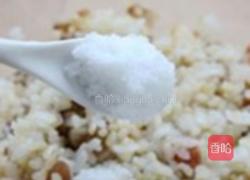 糙米甜饭团的做法图解3
