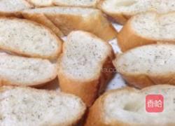法式香蒜面包的做法图解1