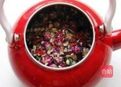 枸杞蜜枣花茶的做法图解2