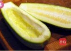 淡奶油咖喱西葫芦馅渐变煎饺的做法图解4