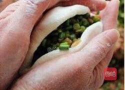 排骨蒜薹包子的做法图解15