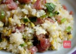 青蒜香肠炒饭的做法图解5