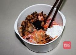 冬菇胡萝卜肉馅包子的做法图解2