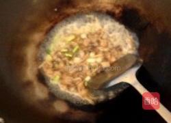 海蛏炒鸭蛋的做法图解3