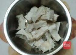 榴莲壳炖土鸡的做法图解2