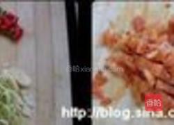 辣白菜炒花蛤的做法图解1