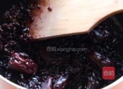 红枣黑米姜片粥的做法图解2