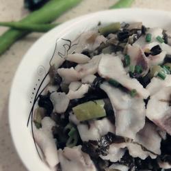雪菜炒鱼片的做法[图]