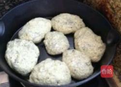 黑豆黑芝蔴玉米饼的做法图解1