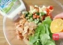 三文鱼鲜蔬沙拉的做法图解4