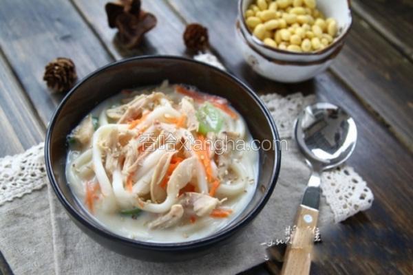 豆浆鸡丝乌冬面