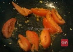 十分钟做西红柿鸡蛋挂面的做法图解1