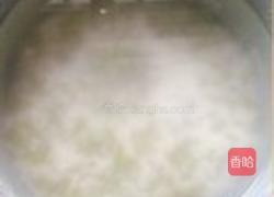 海藻绿豆粥的做法图解2
