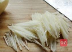 酱爆黑胡椒鸭肉雀巢盏的做法图解1