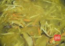 鱼饺羹汤佐香菜的做法图解6