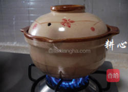 茼蒿鲫鱼汤的做法图解10