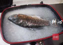 茼蒿鲫鱼汤的做法图解7