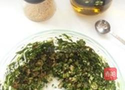 小米面油菜香菇包的做法图解2