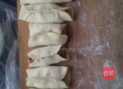 猪肉小葱锅贴的做法图解5