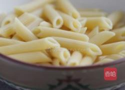 杂蔬酱炒通心粉的做法图解1