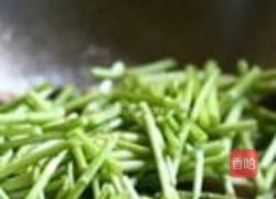 篱蒿炒云南小香干的做法图解1